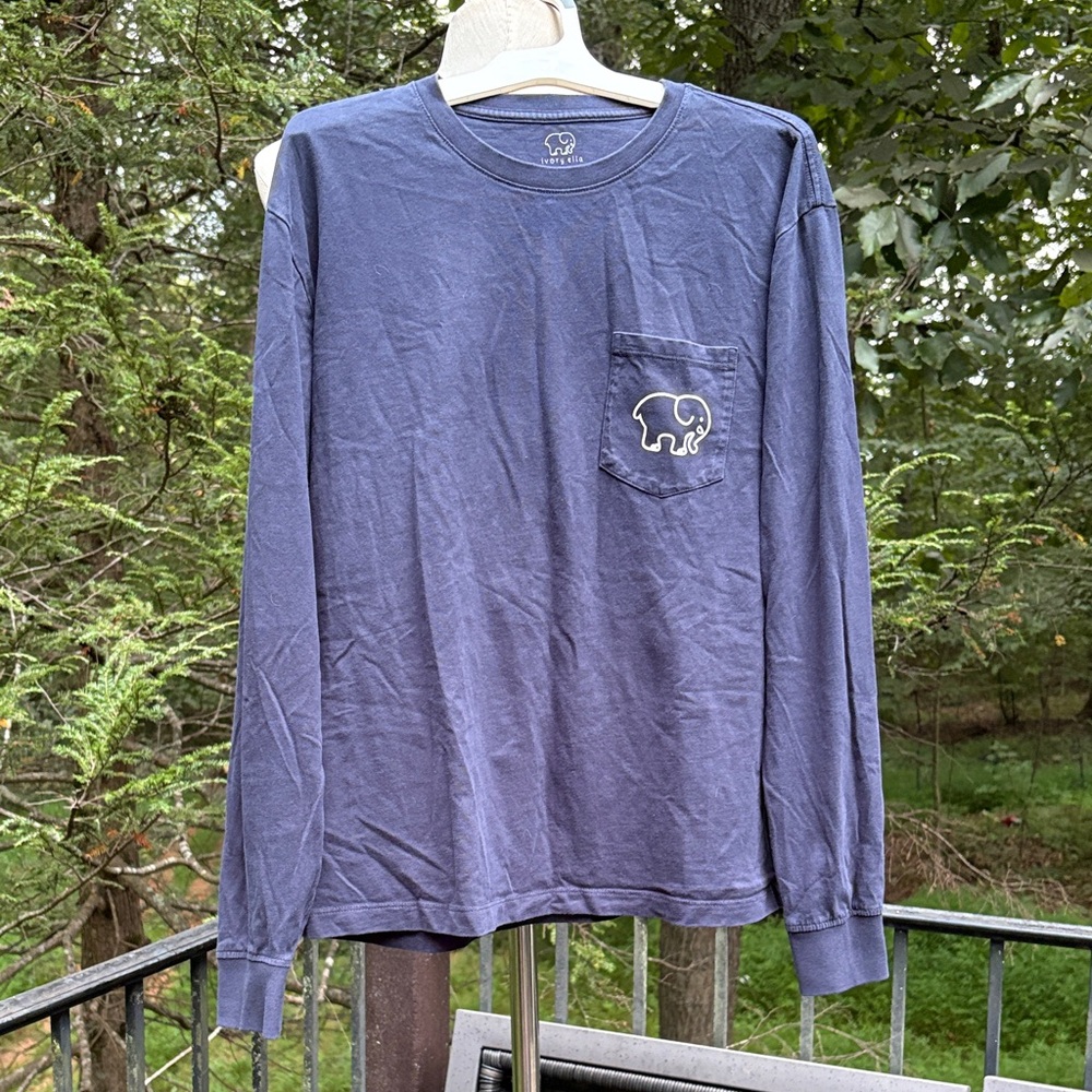 Ivory Ella Blue Long Sleeve Shirt with front pocket. Elephant logo sz. M